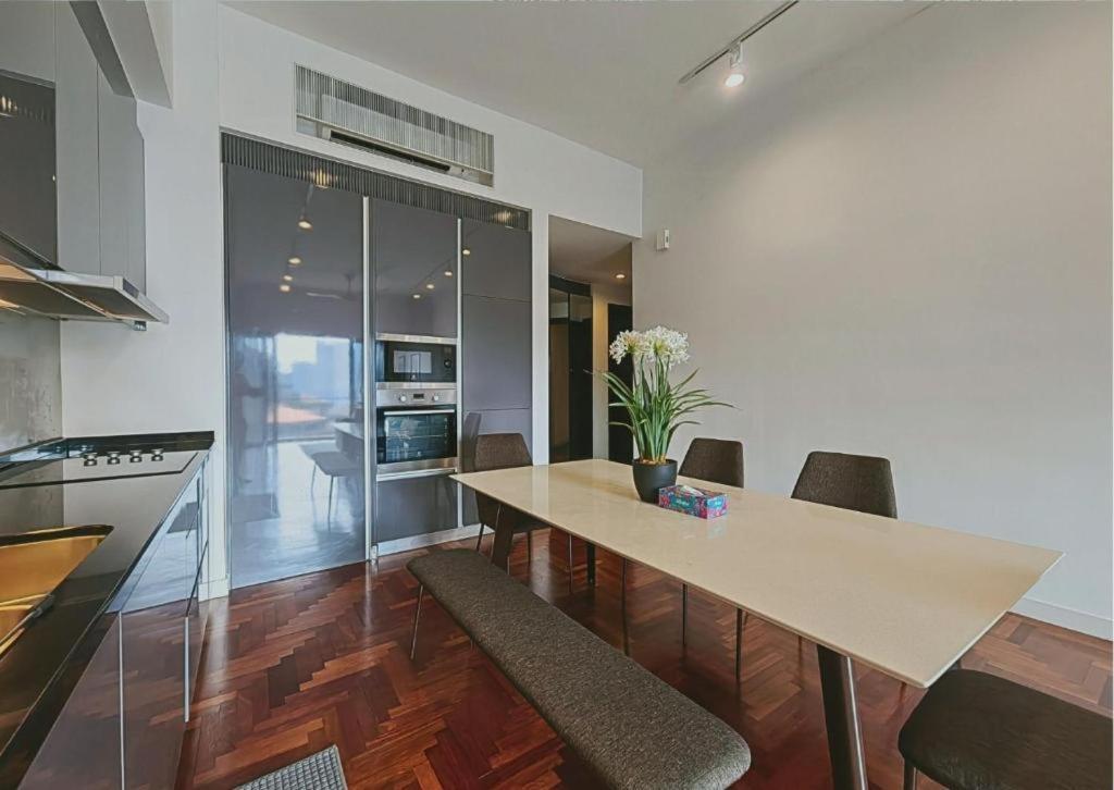 Luxury At The Mews Klcc Apartment Kuala Lumpur